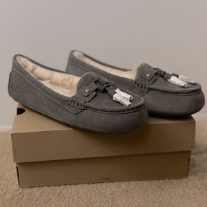 Ugg Moccasin/Slippers
